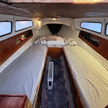 Yacht Kosyak 船上ホテル オスロ